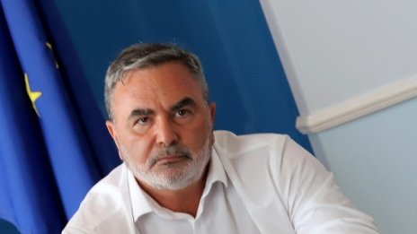 Aнгел Кунчев: Може да изместят поставянето на втората доза  на AstraZenca