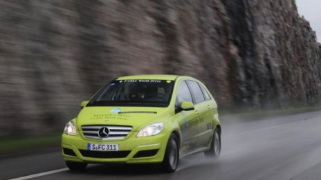 Mercedes ще бори хибридите с водороден автомобил