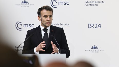 Макрон се опитва да предпази Франция от Льо Пен преди изборите през 2027 г.