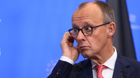 Коалицията на Мерц се бори за оцеляване, докато спорът за пенсиите ескалира