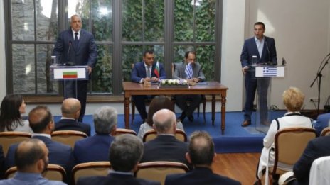 България и Гърция подписаха меморандум за развитие на жп коридор между ключови пристанища