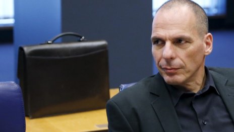 Варуфакис: Ципрас реши "да се предаде" на кредиторите