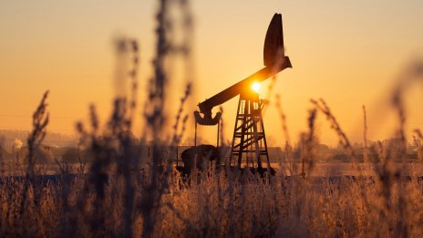 Москва още анализира как да отговори на тавана на цената на петрола