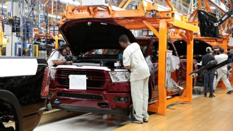 Fiat Chrysler връща за проверка над 850 хил. автомобила заради емисиите