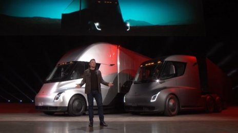 Ограничените доставки на компоненти помрачават производството на камиона на Tesla