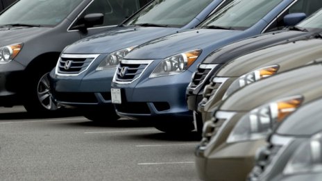 Продажбите на нови коли у нас се свиват с близо 38% за деветмесечието