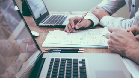 Кои български фирми сключват "мигновени" сделки на външните пазари?