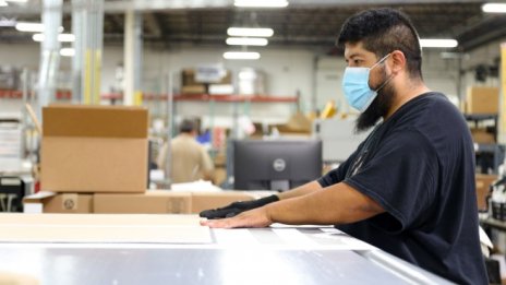 Молбите за помощи при безработица в САЩ намаляват за втора седмица