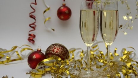 Близо половината от българите смятат 2017 г. за добра година за България