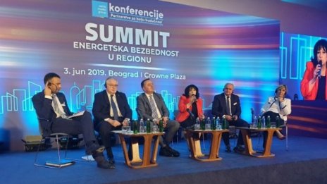 Т. Петкова: България ще е акционер в газовия терминал край Александруполис