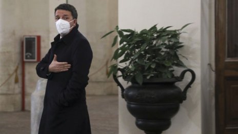 Ренци е готов да се върне в правителството, но не иска да подаде ръка на Конте