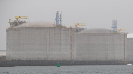 Трябва ли ЕС да спре вноса на руски втечнен газ?