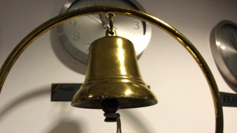 Всички юридически лица, които искат да търгуват с акции, трябва да имат LEI код