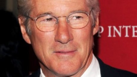 Ричард Гиър продава колекцията си от китари за 1 млн. долара