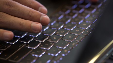 Унгарското правителство е шпионирало най-малко 100 души с програмата Pegasus