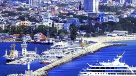 Правителството ще отнеме военен терен за разширяване на пристанището във Варна