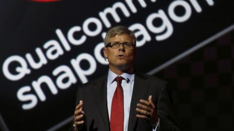 Директор от Qualcomm се спряга за нов шеф на Microsoft 