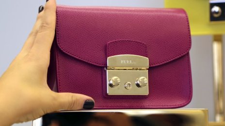 Yoox и Net-a-Porter се обединяват в нов гигант в онлайн пазаруването