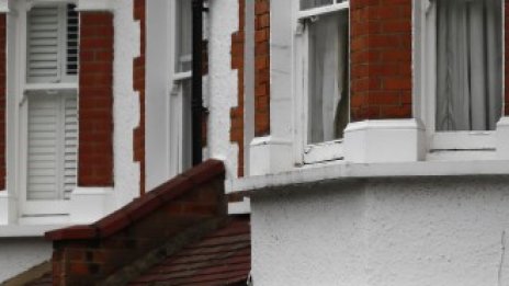 Цените на луксозните имоти в Лондон продължават да се понижават през май