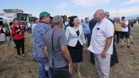 Десислава Танева:  Общият добив на пшеница ще бъде около 5,4 мнл. тона
