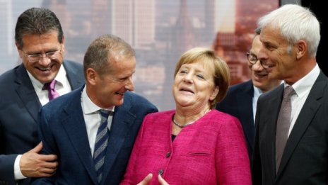 Времето на автомобилните канцлери приключи 