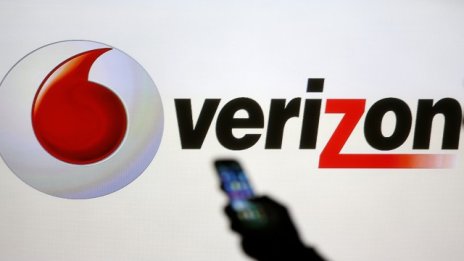 Verizon Communications проявява интерес към основния бизнес на Yahoo