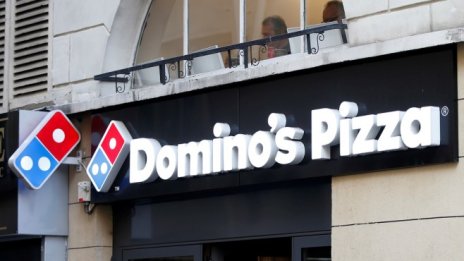 Акциите на австралийската Dominos's Pizza се сринаха с 18%