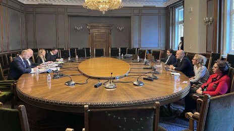 ГЕРБ-СДС преговаряха и с БСП, и с ДБ за пълен управленски мандат