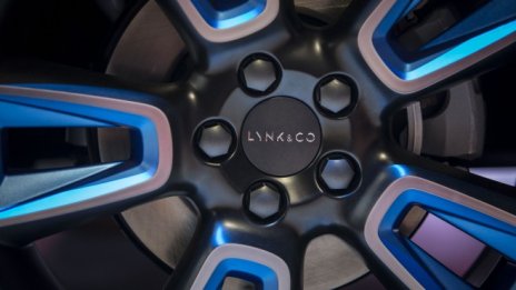 Geely предлага своята платформа за електромобили на конкуренти