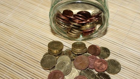 Лихвите по спестяванията на домакинствата запазват тенденцията на спад