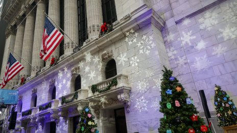 Акциите на Broadcom тласкат Nasdaq нагоре*