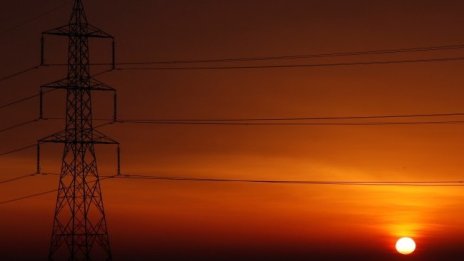 ЧЕЗ иска 70% поскъпване на нощната тарифа за доставка на ток