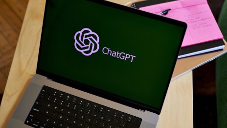 Италия спира временно достъпа до ChatGPT заради опасения за сигурността на данните