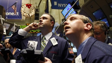 Предпразнично отстъпление в началото на сесията на Wall Street*