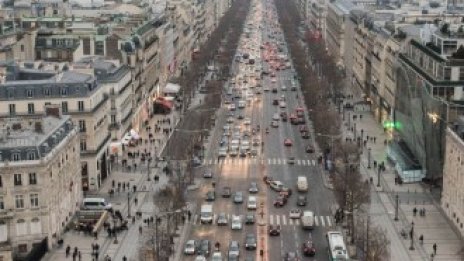 Колебливите купувачи забавят жилищния пазар в Париж