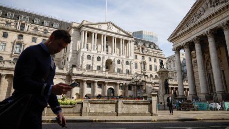 АЦБ засилва дебатите за намаляване на стимулите още от следващия месец