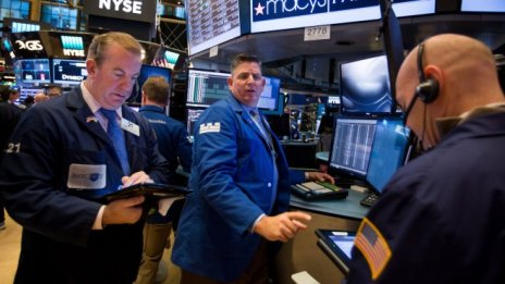 Въпреки силните отчети щатските индекси приключиха без единна посока