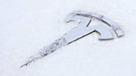 Tesla започва нова сервизна акция в САЩ заради проблем при движение на заден ход