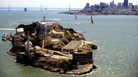 Тръмп иска да отвори отново затвора Алкатрас