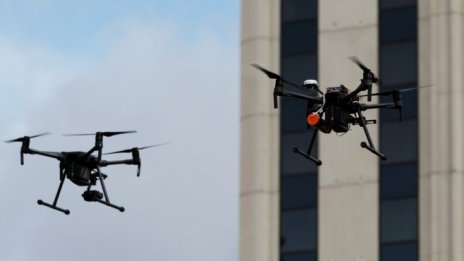 ЕК стартира регулациите за полетите на дронове