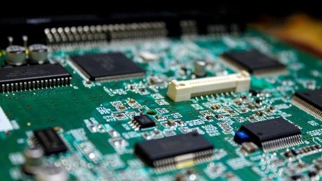 Приходите от продажби на полупроводници растат с 18% през първото тримесечие