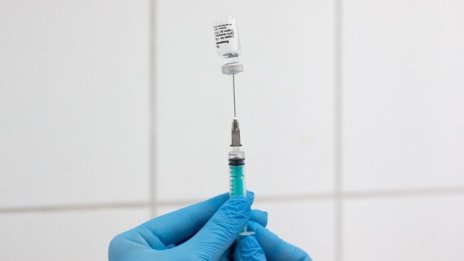 Едва 20% от медицинския персонал у нас е ваксиниран срещу COVID-19