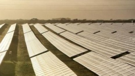 Световният соларен парк надхвърли прага от 100 гигавата