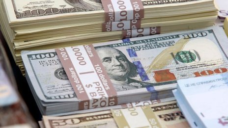 Посети ли са семената на следващата дългова криза?