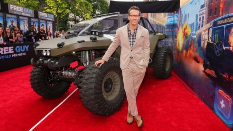 Комедията „Свободен играч“ оглави северноамериканския боксофис