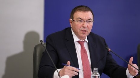 Ангелов: Възможно е масовата имунизация да бъде възобновена на 18 март