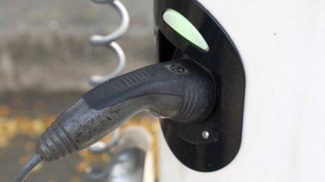 Индонезия увеличава данъците за хибридите в подкрепа на електромобилите