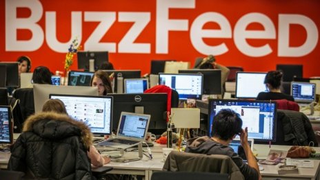 BuzzFeed разделя бизнеса си на две
