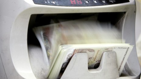 Делът на лошите кредити пада до 21,5% в края на юли