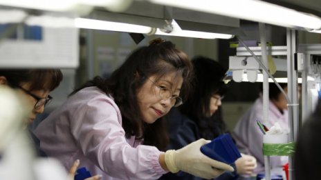 Японската промишленост забавя темпото